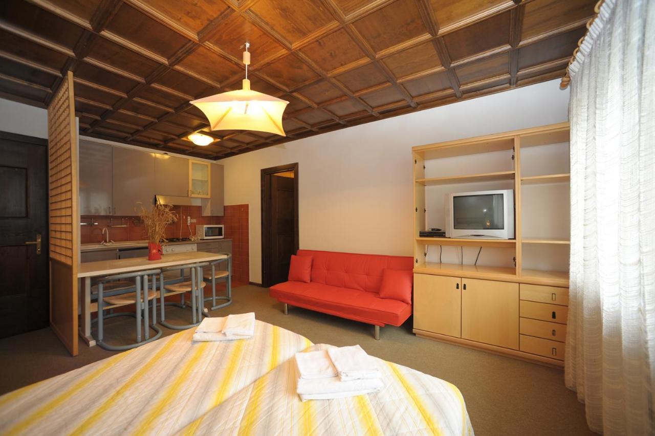 Residence Regina Delle Dolomiti ロッカ・ピエートレ エクステリア 写真